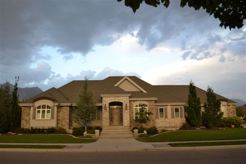 HIGHLAND UTAH CUSTOM BUILT HOME1 ACRESTUNNING VIEWS